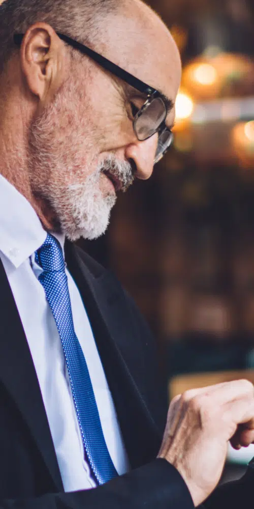 de salarie a entrepreneur 50 ans reconversion