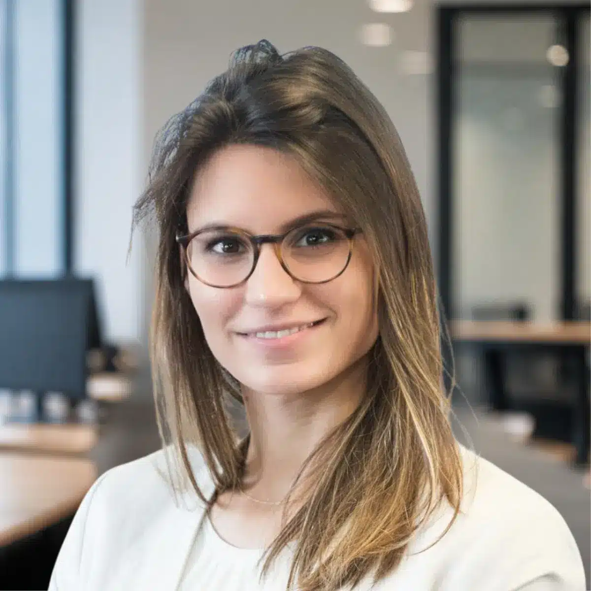 Sarah Prieur, experte-comptable diplômée et associée de Karpeo
